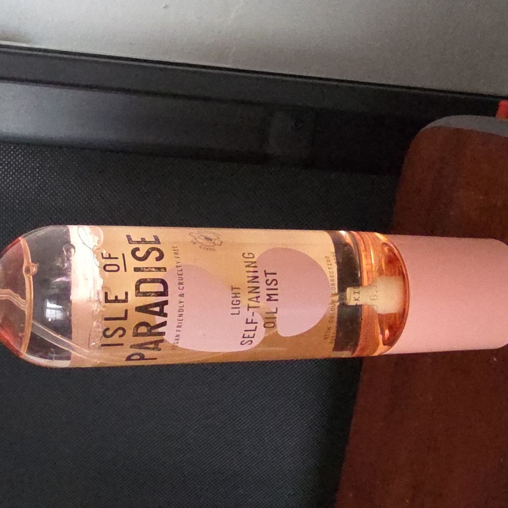 2 Bottles Isle of Paradise Self Tanning Oil Mist in Light